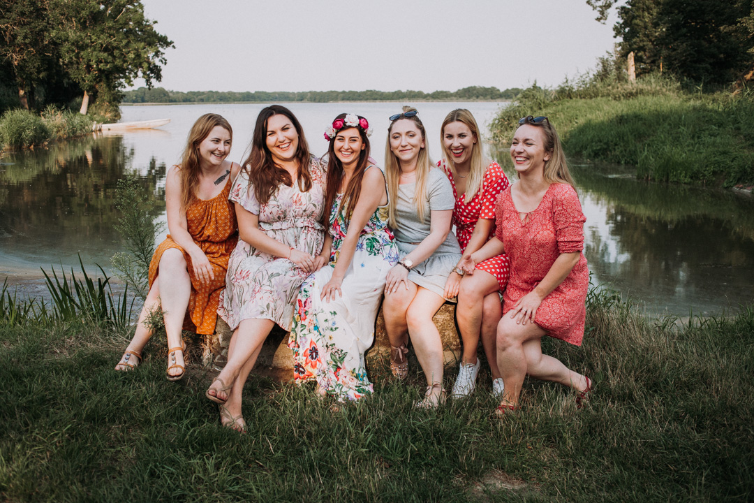 plenerowa sesja panieńska nad Stawami Milickimi, sukienki boho