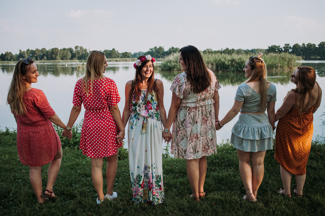 plenerowa sesja panieńska nad Stawami Milickimi, sesja w stylu boho