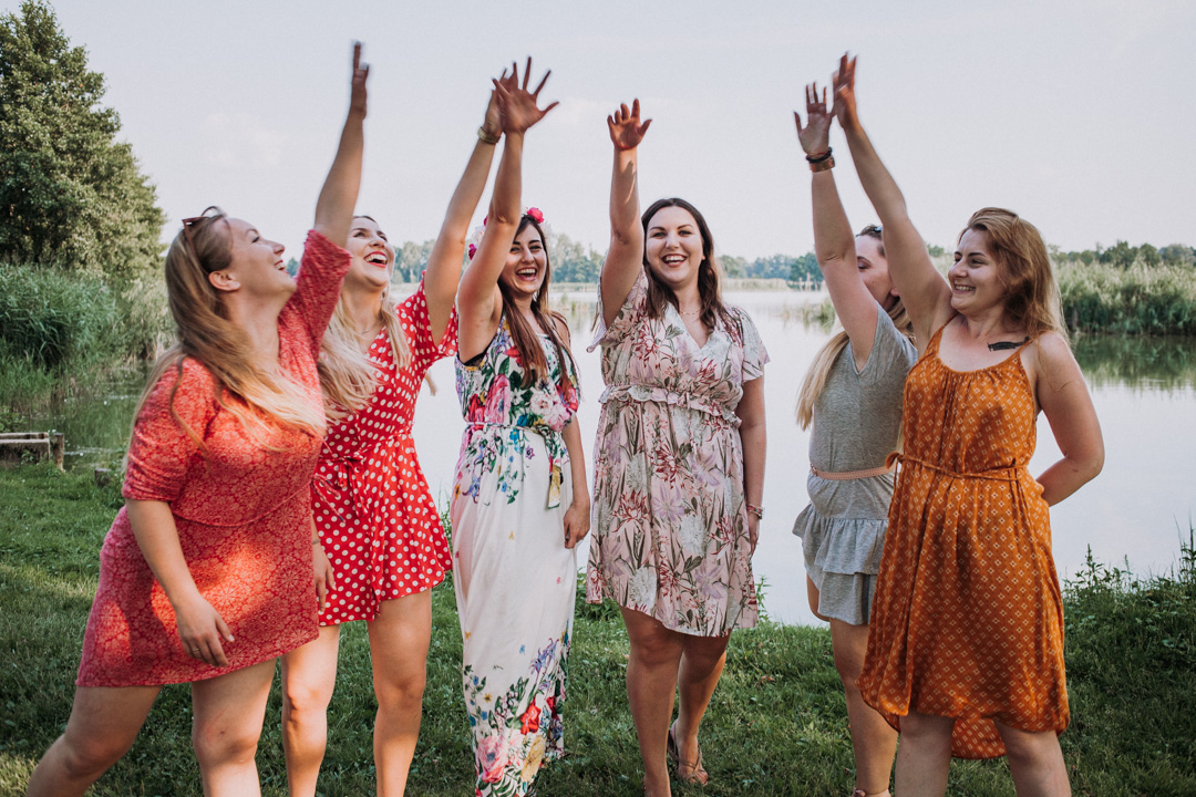 plenerowa sesja panieńska nad Stawami Milickimi, sesja w stylu boho